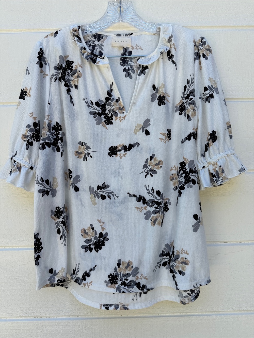 MELLODAY Cream Floral Ruffled Split-Neck Blouse